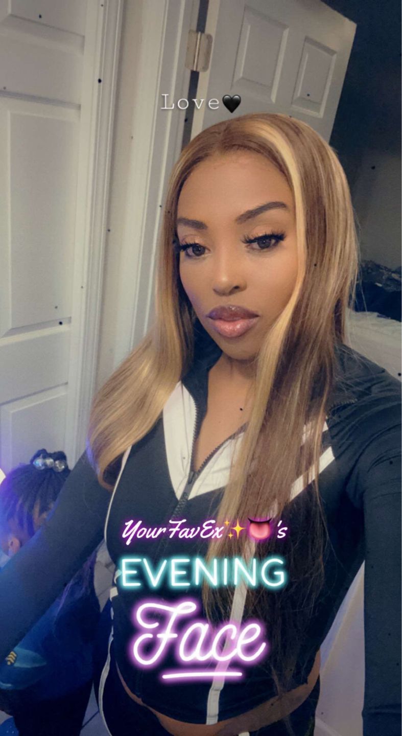 Customer photo review of 30inch Straight Highlighting Wig 4x6 Pre-Cut Lace Wear Go Glueless Wig Beginner Friendly
