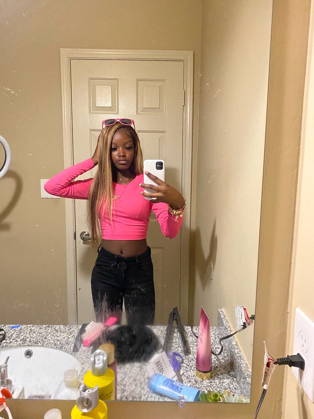 Customer photo review of 30inch Straight Highlighting Wig 4x6 Pre-Cut Lace Wear Go Glueless Wig Beginner Friendly