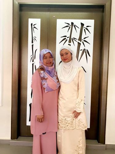 Customer photo review of Kurung Adeena