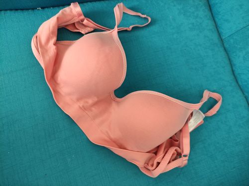 Customer photo review of Brasier estilo top deportivo con logo impreso 23780