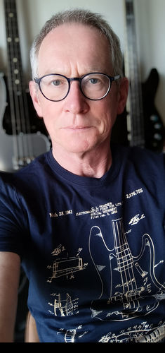 Customer photo review of Bass Guitar Patent - Men's T-Shirt