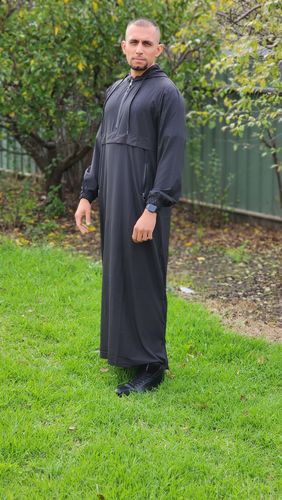 Customer photo review of Men's Ishaq Dry Fit Thobe - Black