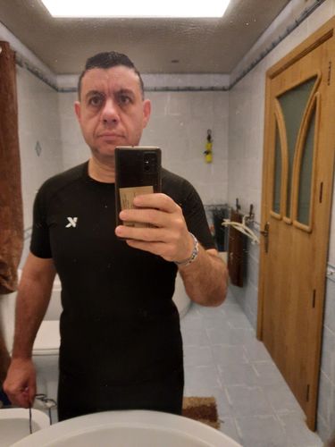 Customer photo review of Men's Heat Trapping T-Shirt