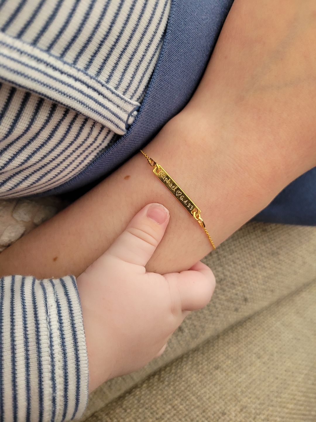 Customer photo review of Armband mit Gravur länglich