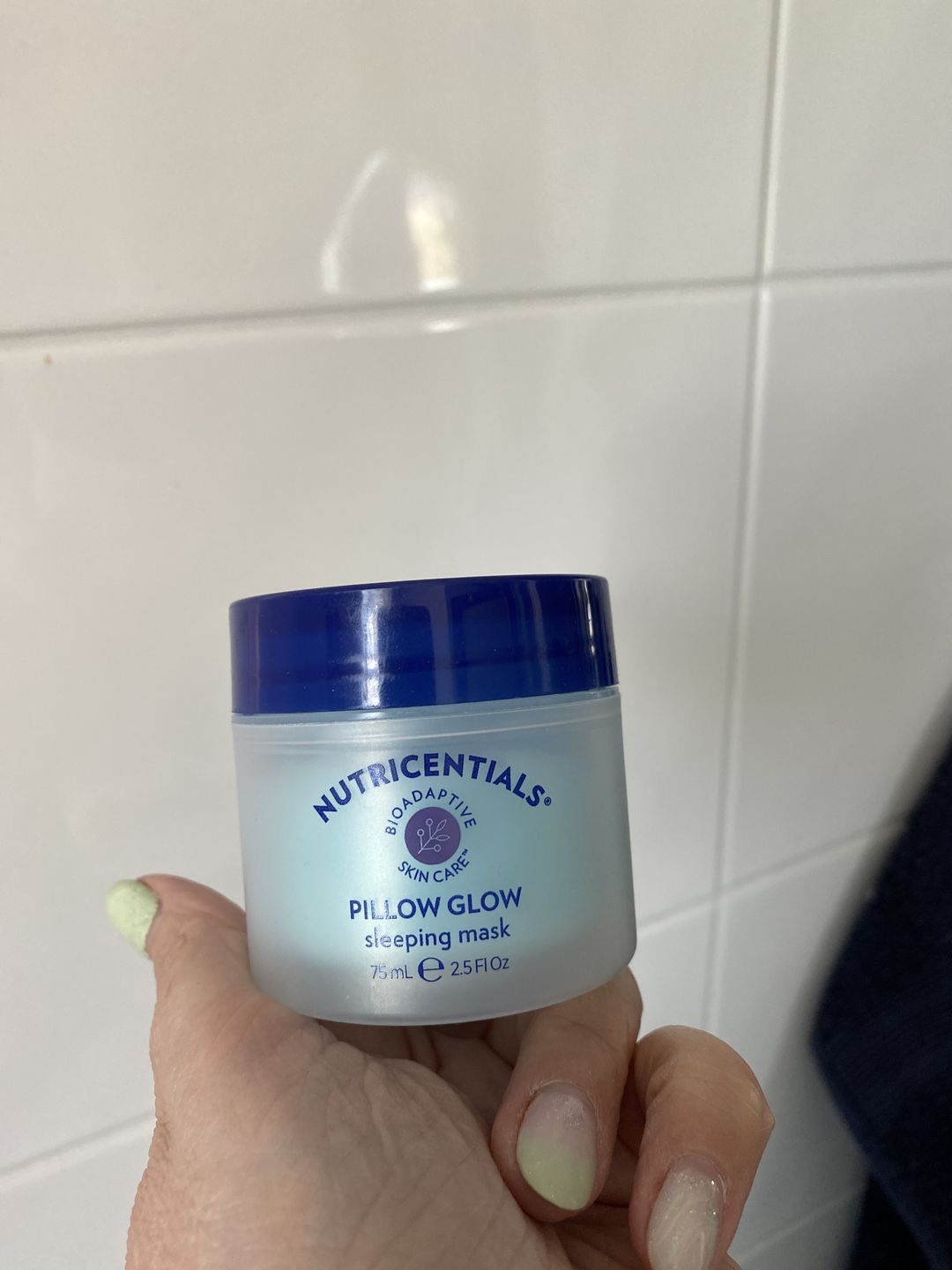 Customer photo review of Nacht Maske Pillow Glow 3x