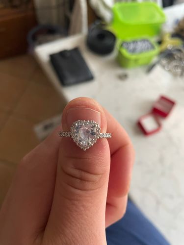 Customer photo review of Anello Love Strass