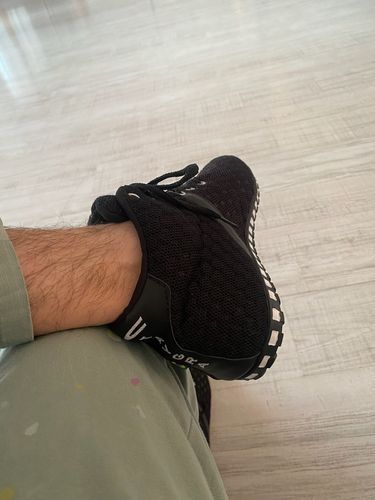 Customer photo review of Corridalta Sneakers - Black