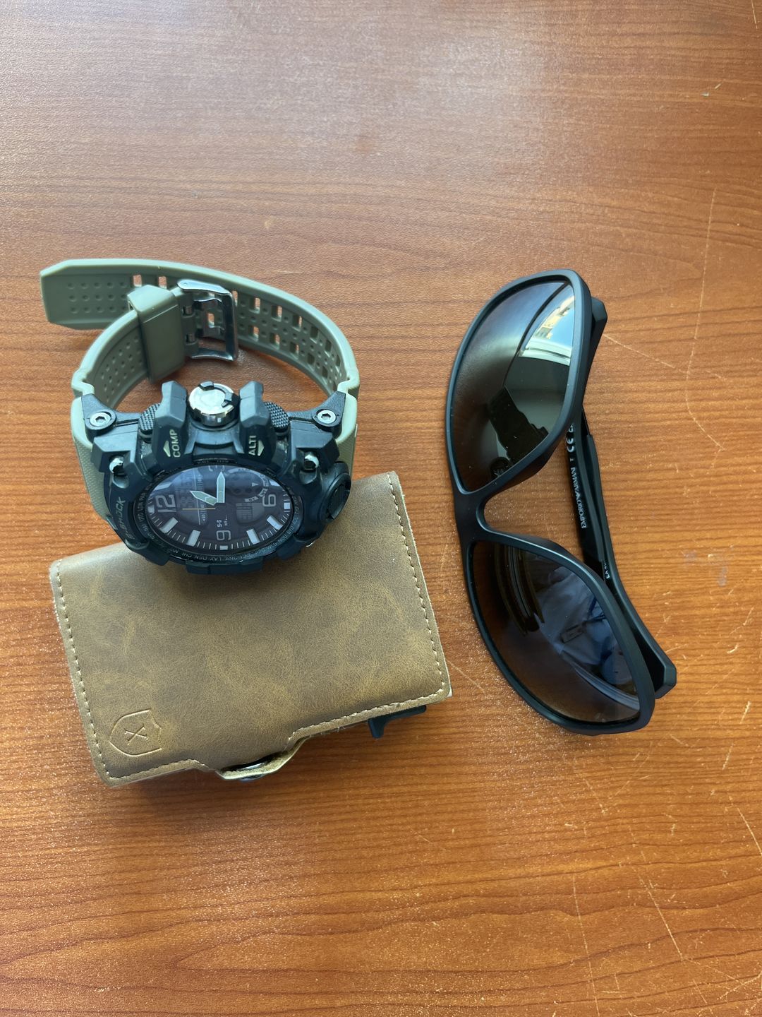 Customer photo review of Gold Brown Airtag