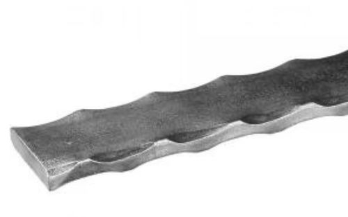 Customer photo review of Ferro piatto martellato su 2 spigoli 30x8