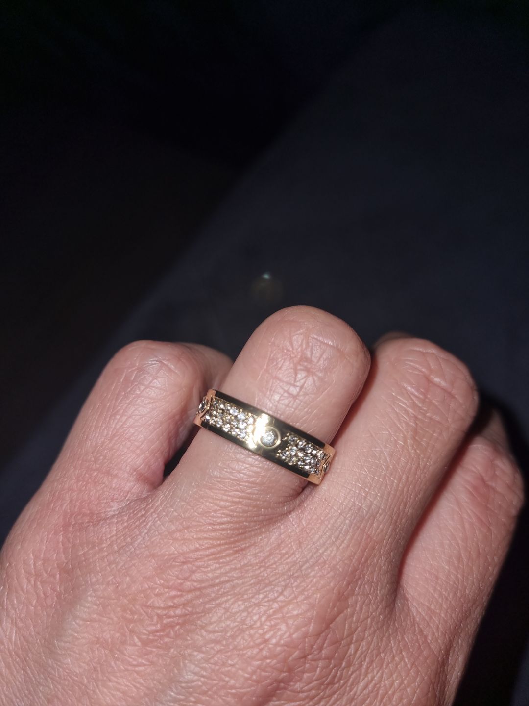 Customer photo review of Timeless Pave Ring 14K Vergoldet