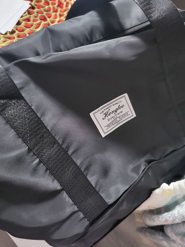 Customer photo review of Doppellagige Reisetasche mit großer Kapazität zur Feuchtigkeitstrennung