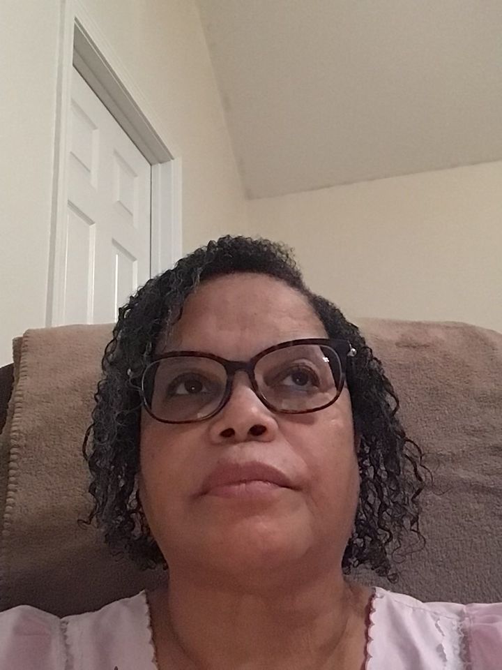 Customer photo review of Defining Flaxseed Gel for Curly Hair with Organic Jojoba Oil for Moisture and Lavender Fragrance