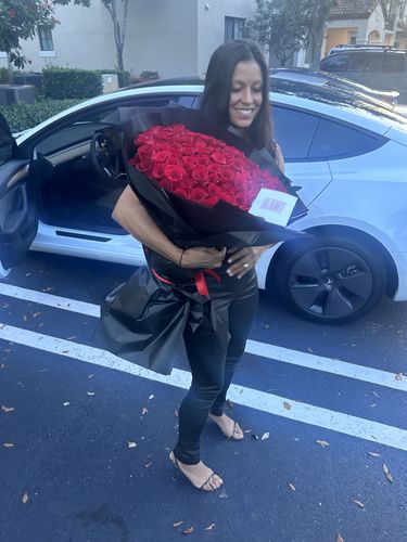 Customer photo review of Red Rose Bouquet