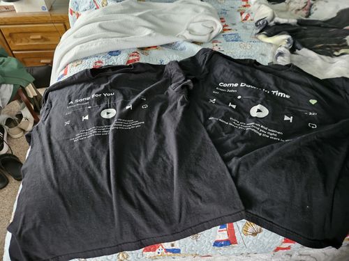 Customer photo review of Your Favorite Song T-Shirt Music Player