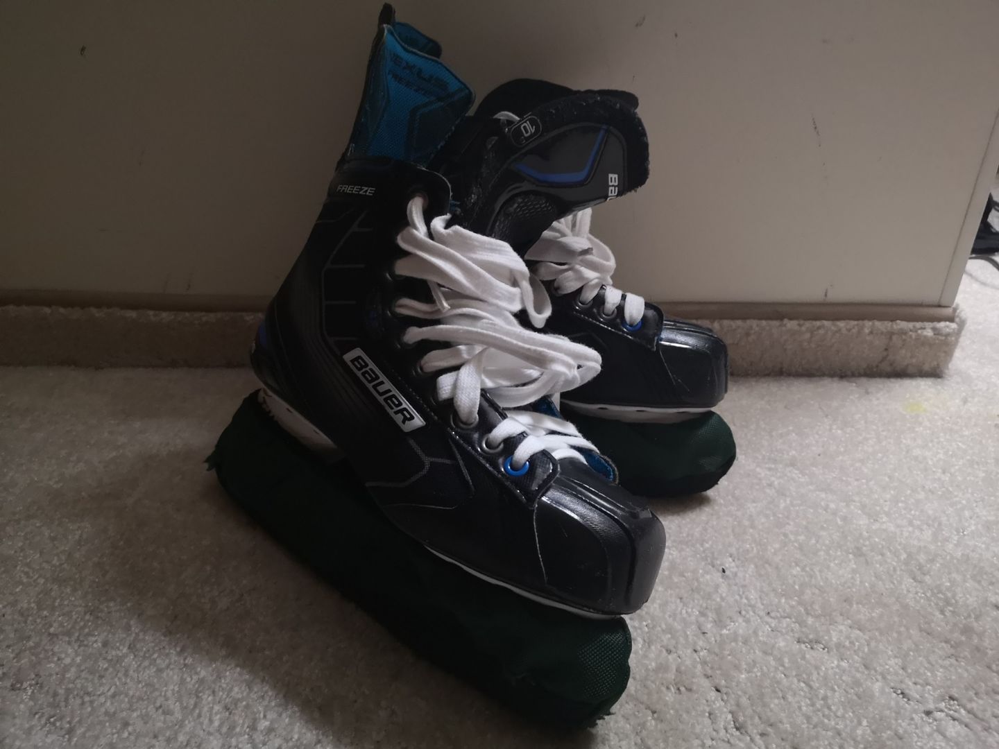 Customer photo review of WHITE WAXED HOCKEY REFEREE LACES