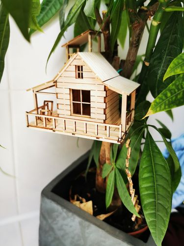 Customer photo review of Baumhaus für Zimmerpflanzen