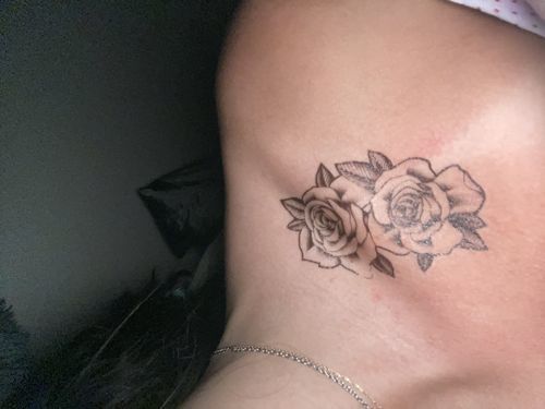 Customer photo review of Elegant Roses Tattoo - Semi Permanent