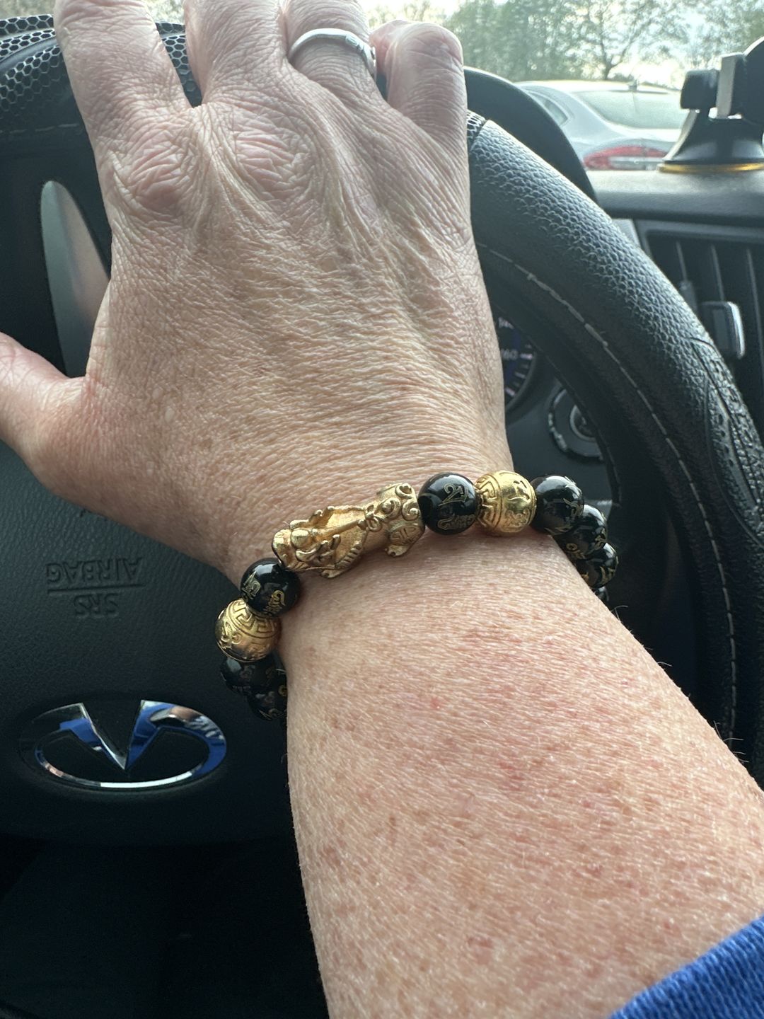 Customer photo review of Pi Yao Obsidian Wealth Bracelet