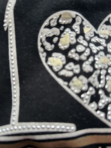 Customer photo review of Inga Black LOOK AMAZING T-Shirt