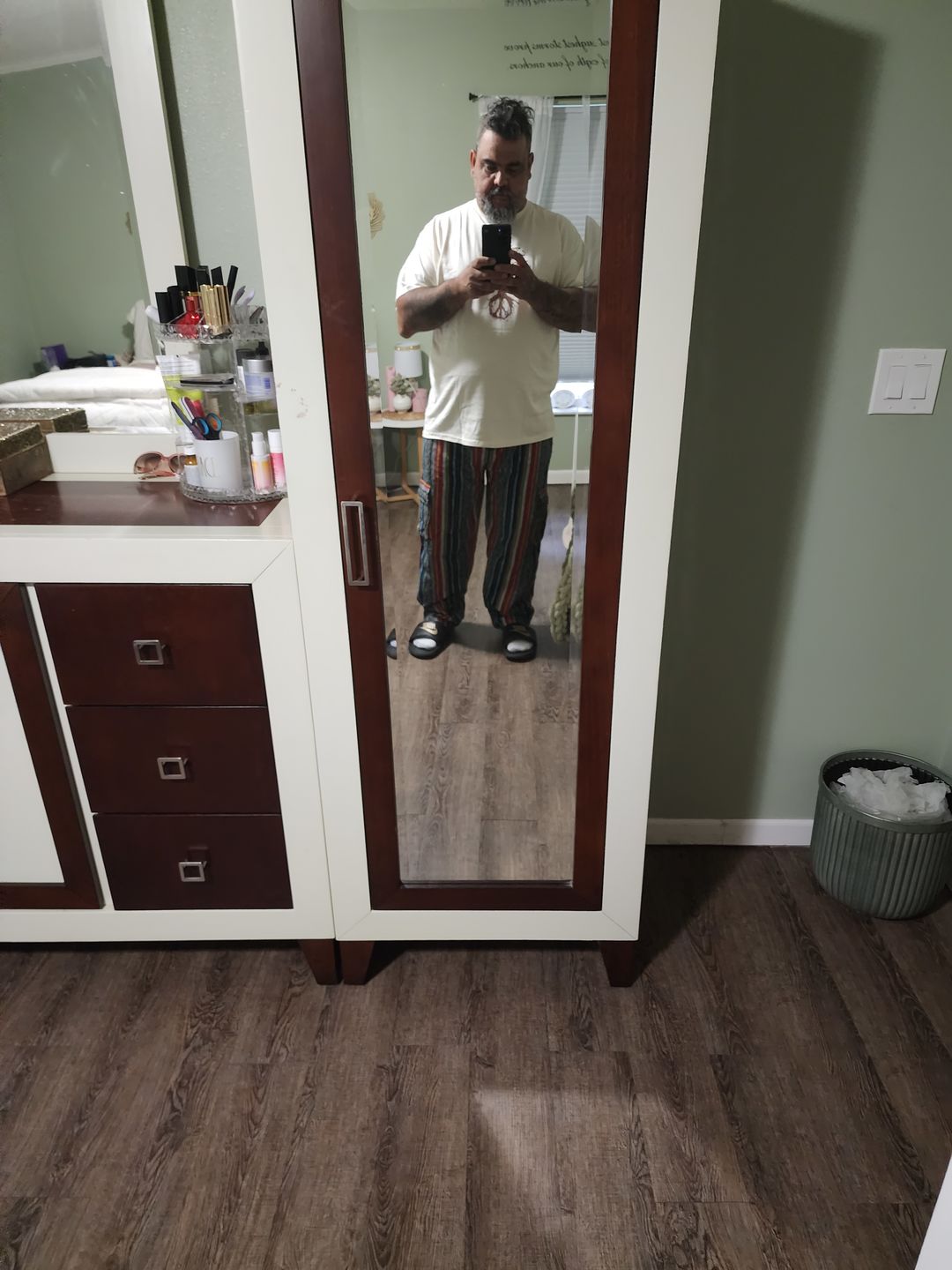 Customer photo review of Woven Cotton Cargo Pants