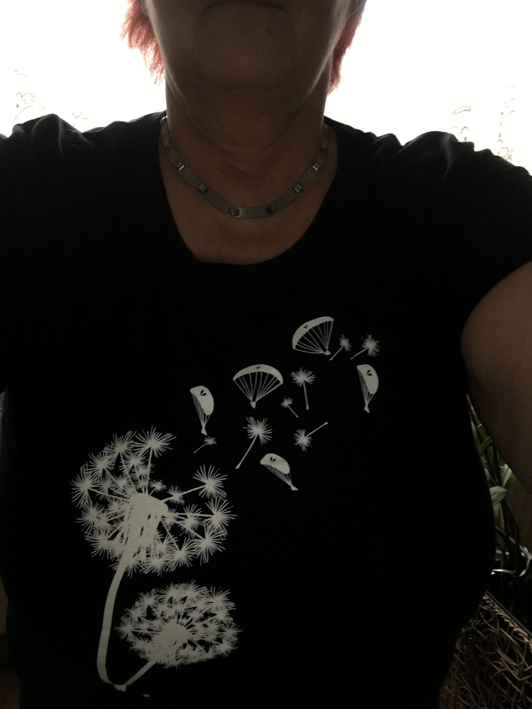 Customer photo review of Pusteblume Gleitschirm - Damen Premium Organic Shirt