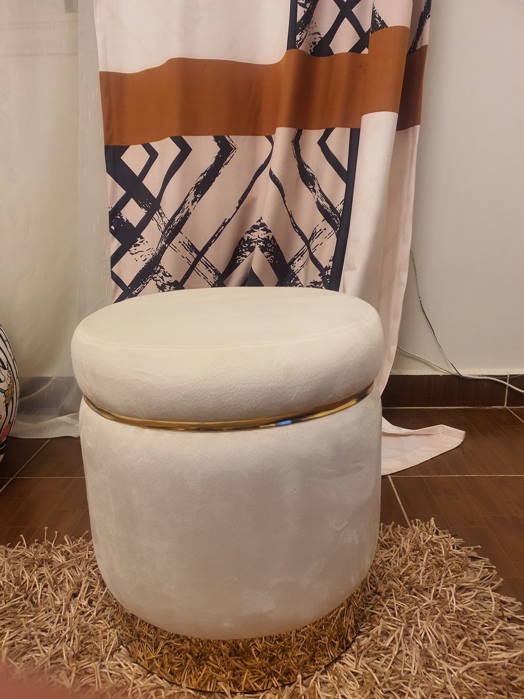 Customer photo review of بوف دائري - أوف وايت - AC96