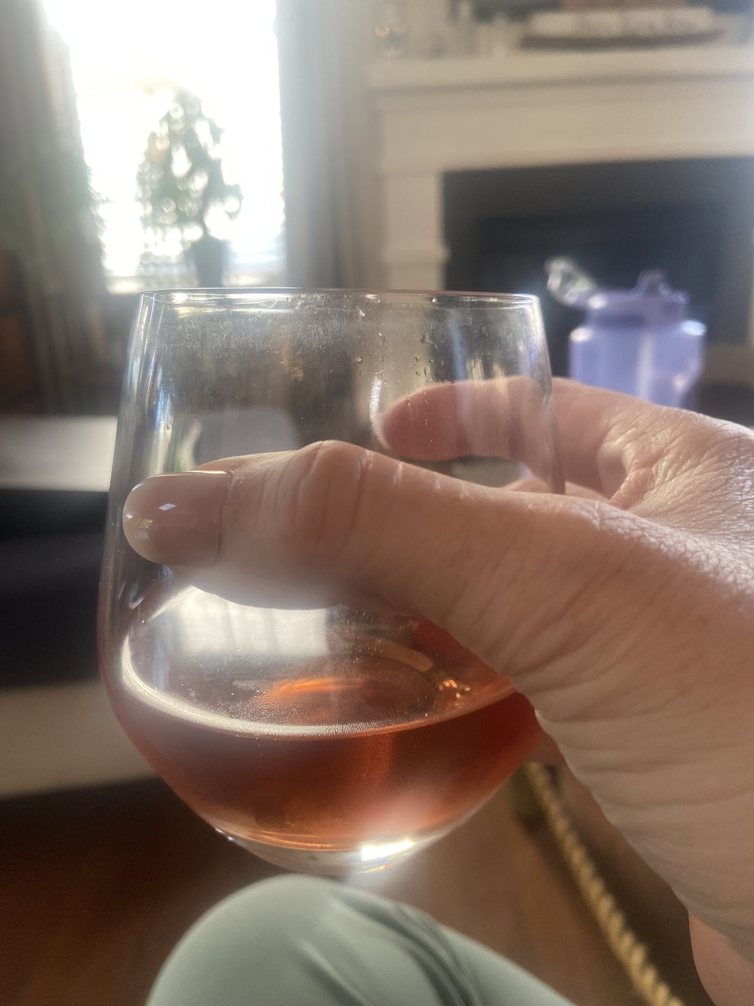 Customer photo review of Non-Alcoholic Sparkling Rosé Can 4-Pack