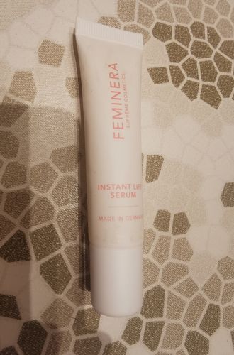 Customer photo review of Augenserum mit einem Sofort-Effekt | Instant Lift Serum