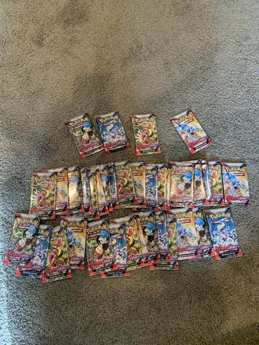 Customer photo review of Pokémon TCG: Scarlet & Violet Booster Display Box (36 Packs) (Presale)