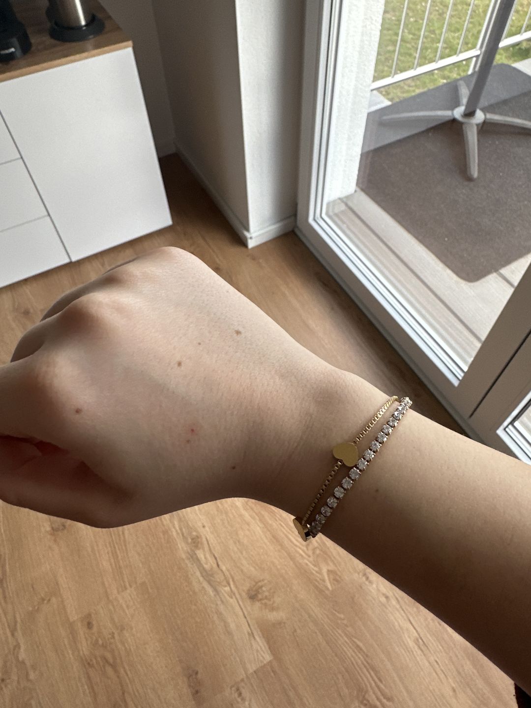 Customer photo review of Lovely Tennis Armband | 18K vergoldet
