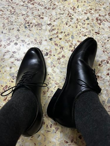 Customer photo review of Wholecut Oxford  - Black Lace up