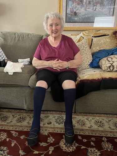 Customer photo review of Closed Toe: 15-20 mmHg - Dark Blue