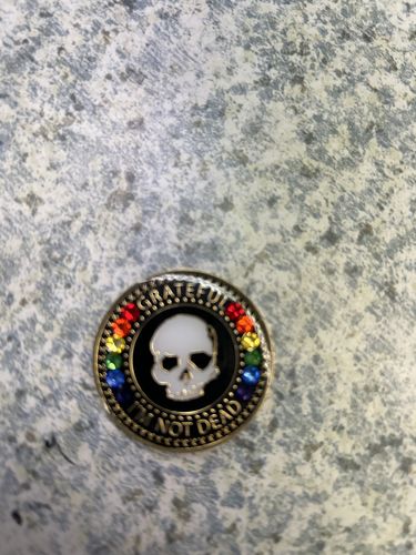 Customer photo review of 3 Pack of Grateful I'm Not Dead AA/NA Crystallized Recovery Medallions