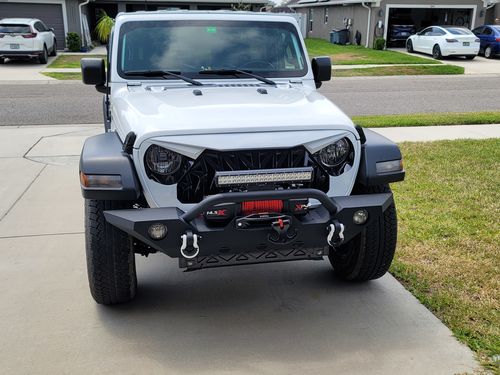 Customer photo review of Shark Grille - White & Black for 18-23 Jeep Wrangler JL & Gladiator JT