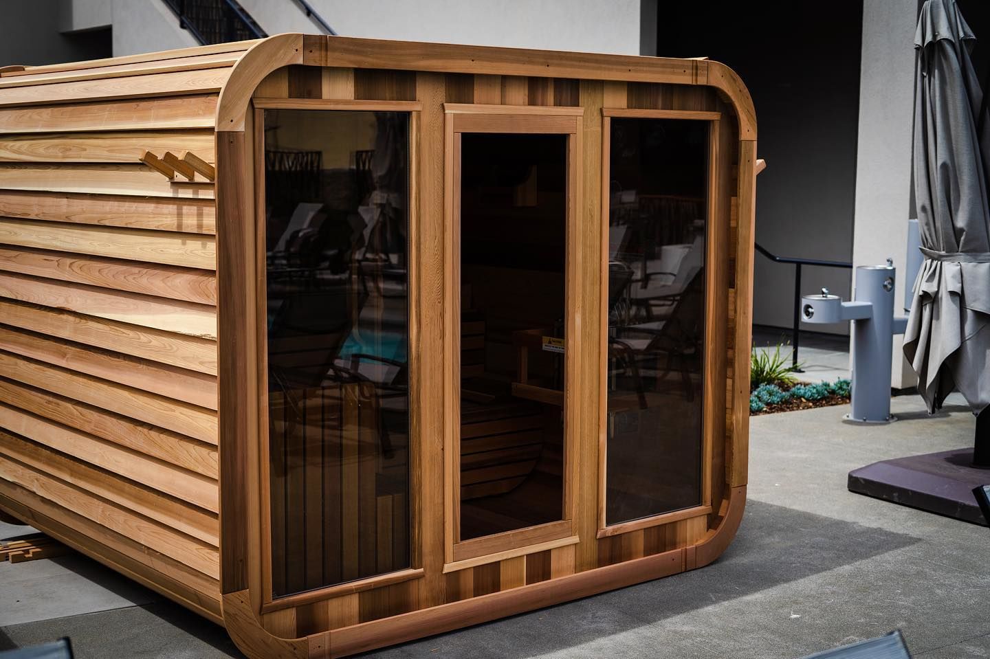 Customer photo review of SAUNASNET Outdoor Square Wood Sauna Room