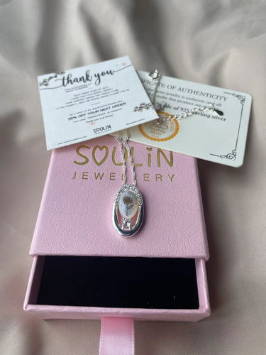 Customer photo review of S925 PERSONALIZED 1-5 BIRTH FLOWERS SHELL NECKLACE