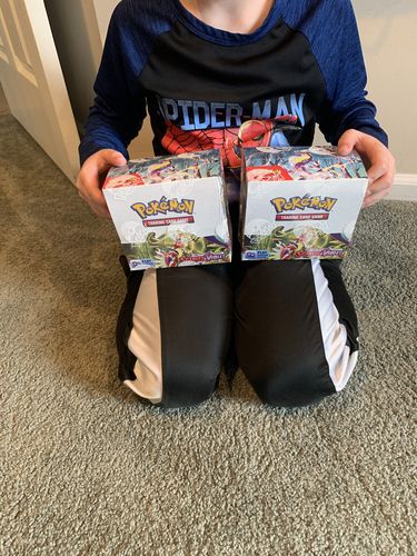 Customer photo review of Pokémon TCG: Scarlet & Violet Booster Display Box (36 Packs) (Presale)