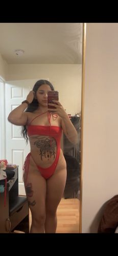 Customer photo review of NAOMI 2.O ONE PIECE SWIMSUIT - RED