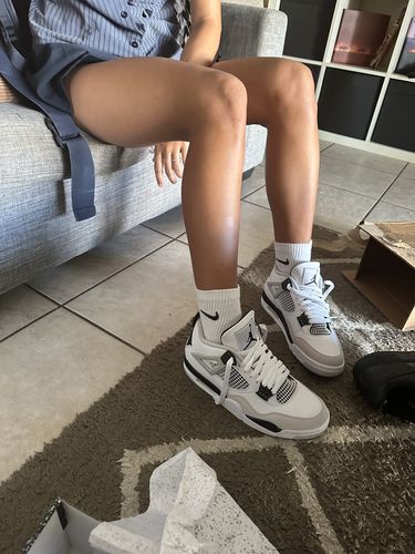 Customer photo review of Nike Air Jordan 4 Retro 'Military Black'