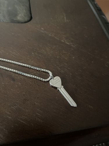 Customer photo review of .925 4 Clover (Dark Edition) pendant & necklace