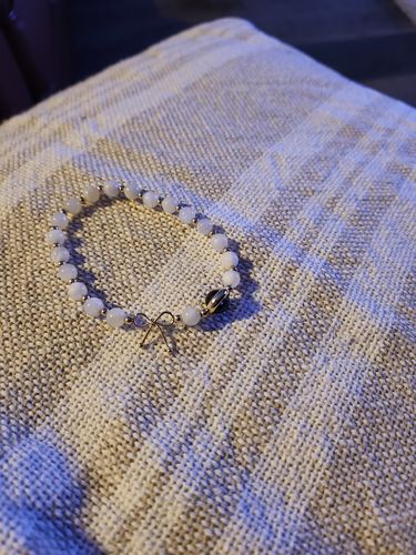 Customer photo review of Bracelet Anti-Ménopause en Pierre de Lune | Or fin