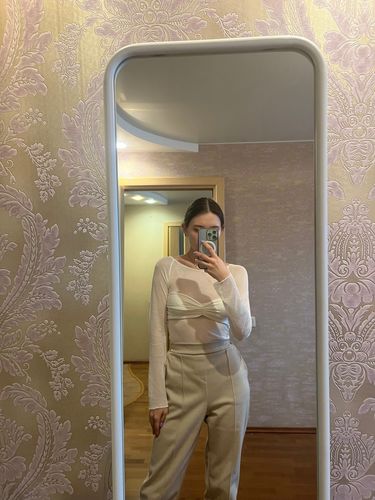 Customer photo review of THE MESH LONG SLEEVE