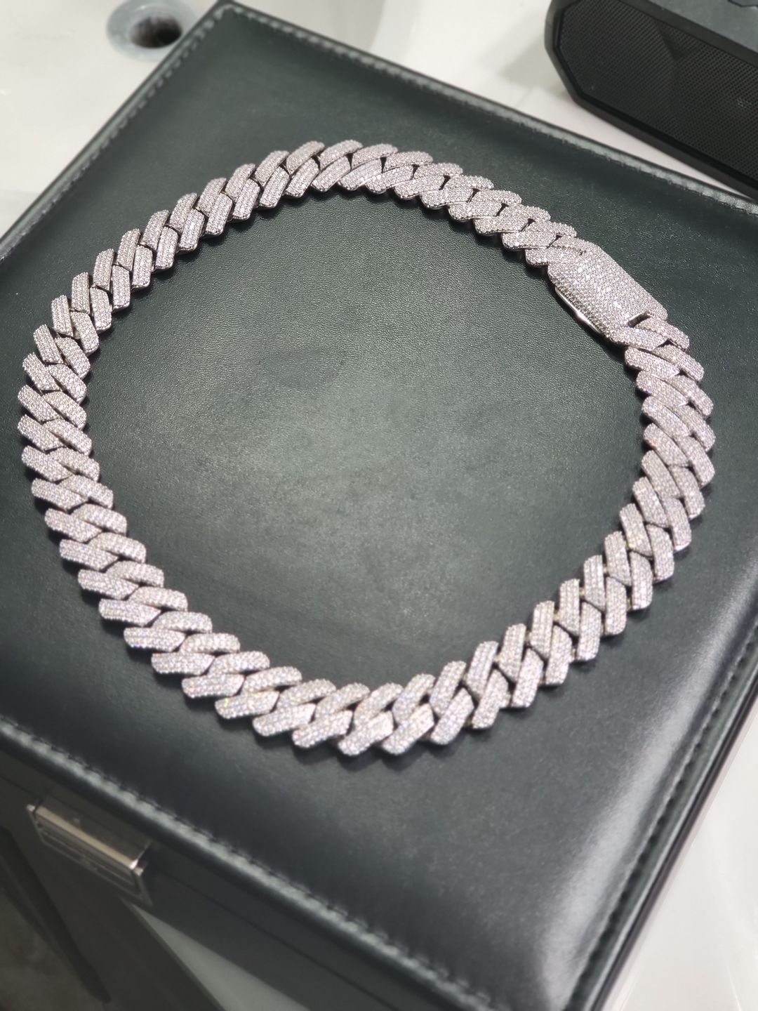 Customer photo review of 20mm Prong Cuban Chain