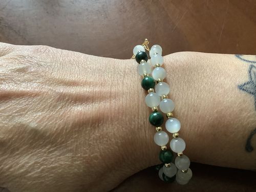 Customer photo review of Bracelet Anti-Douleurs en Malachite et Pierre de Lune | Or fin