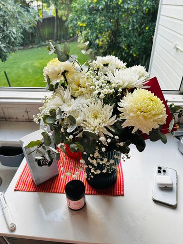 Customer photo review of Luxe Hamptons Vase
