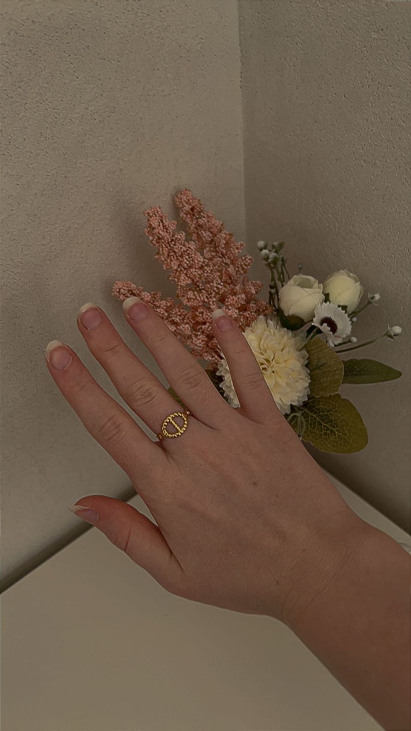 Customer photo review of Azura Ring | 18K vergoldet