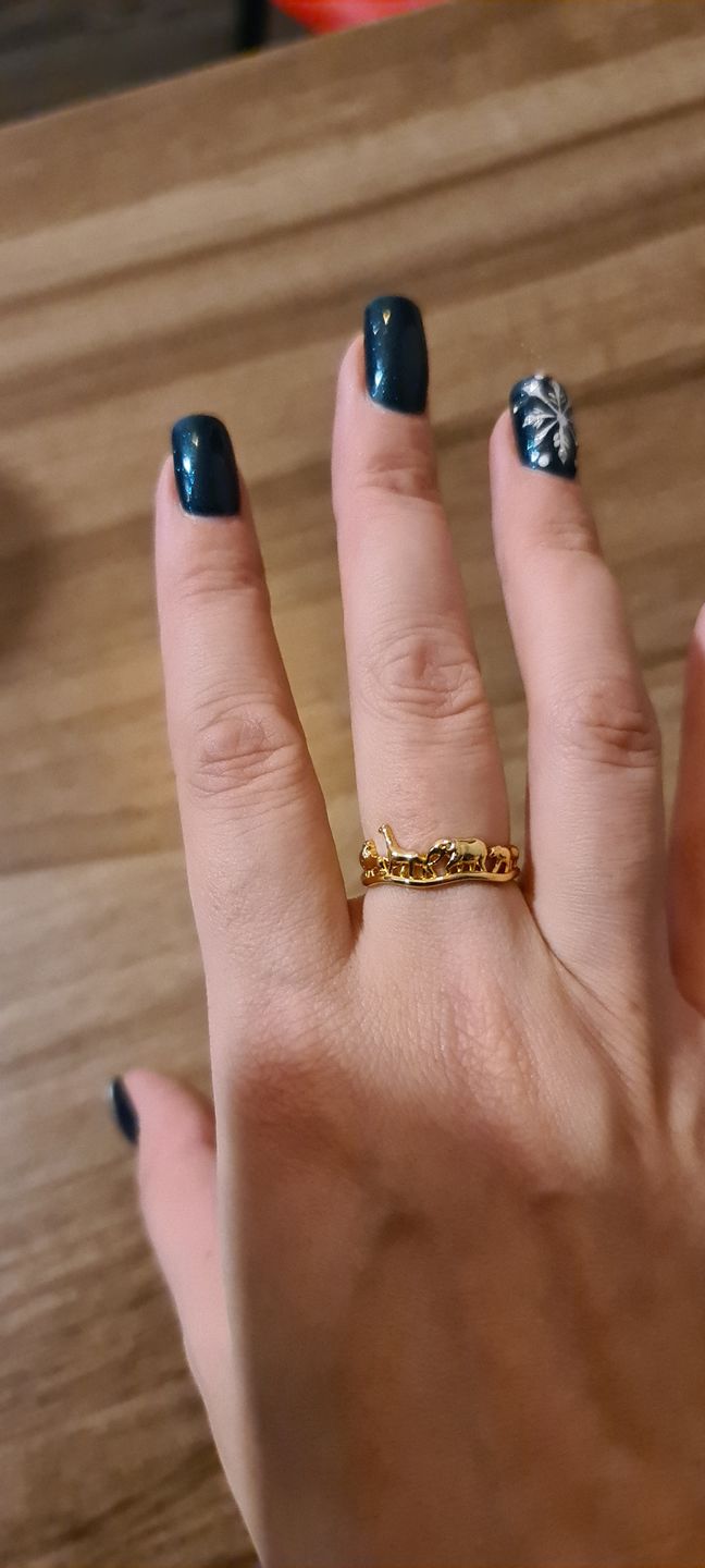 Customer photo review of Safari Animal Ring