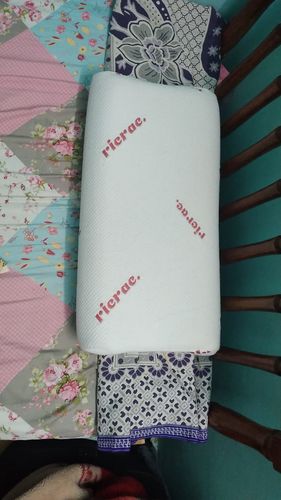 Customer photo review of Neck & Shoulder Pain Contour Memory Foam Pillow