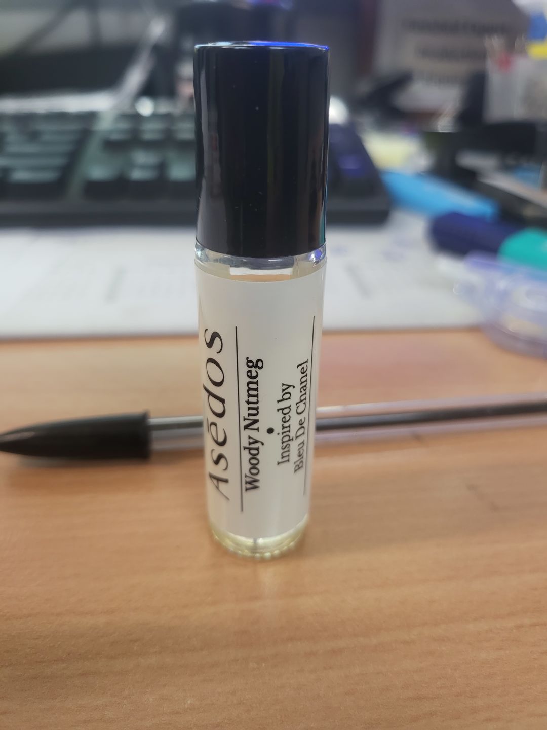Customer photo review of WOODY NUTMEG PERFUME OIL