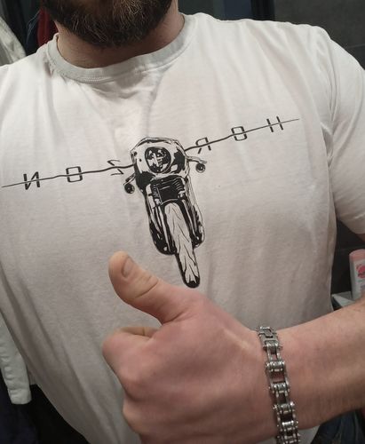 Customer photo review of Pack T-shirt + sticker concours